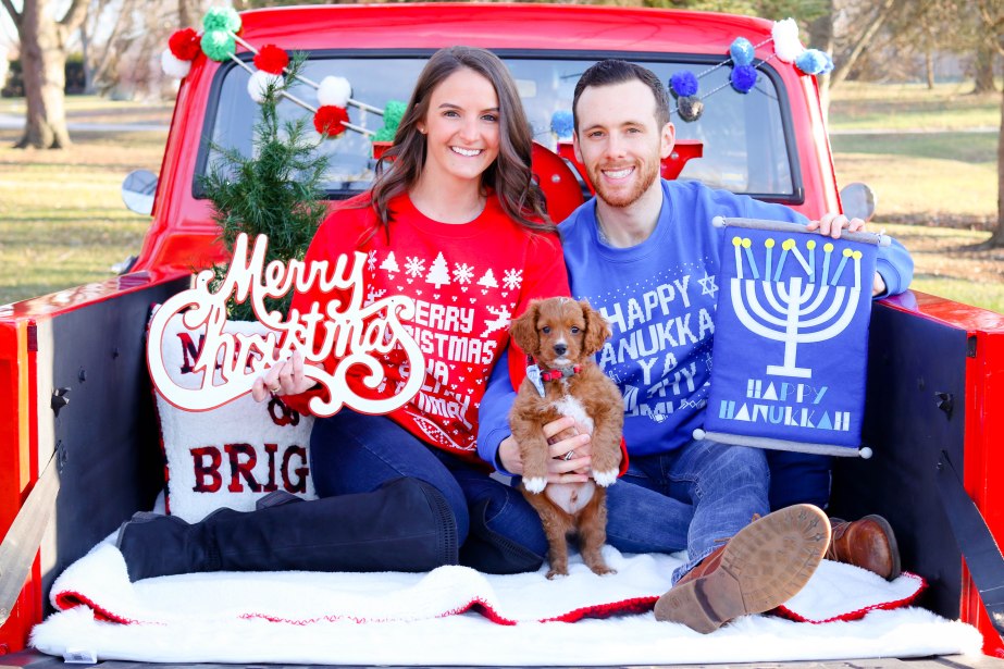 BecciHethcoatPhotography-Christmas Truck Photographer-Wheaton-5